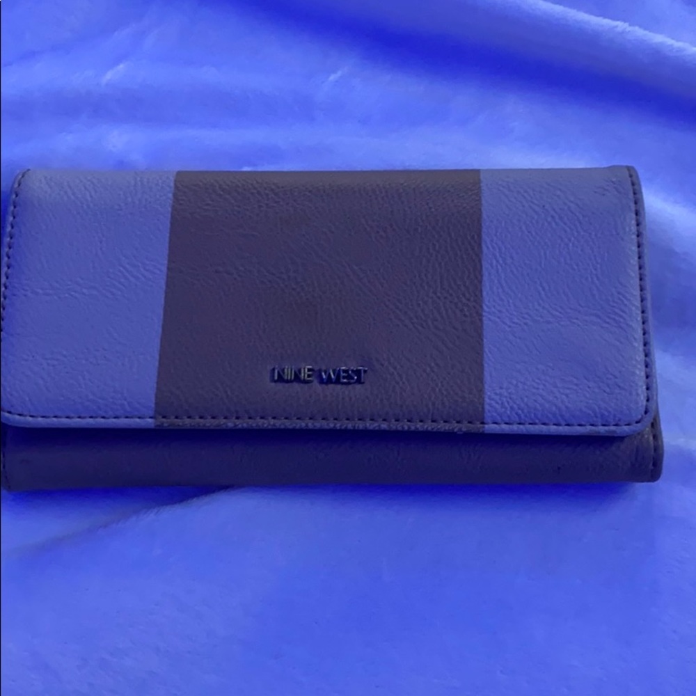 Nine West wallet